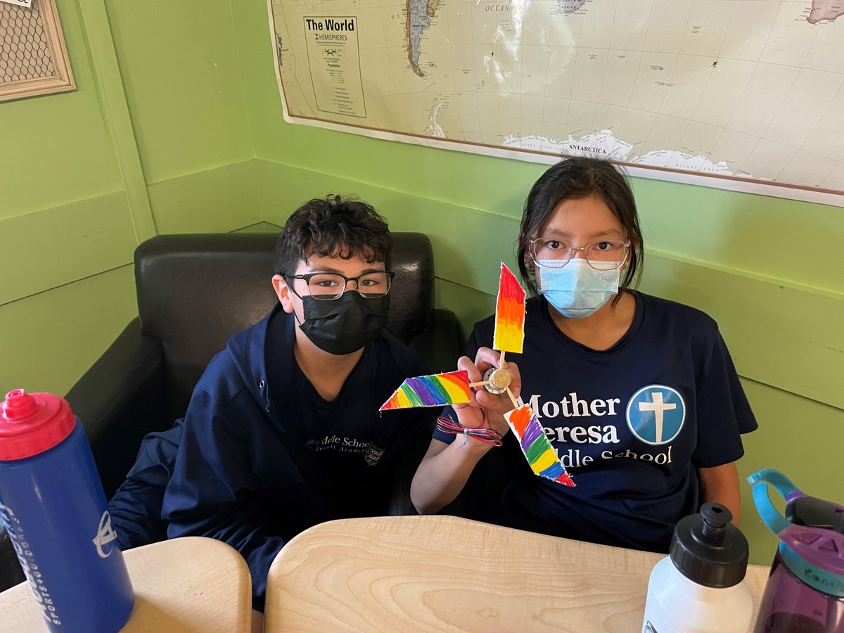 MTMSRegina's tweet photo. MTMS students enjoyed participating in the Kids' World of Energy Festival hosted by @RelayEducation. The online workshop featured a design challenge, where students learned about renewable energy and electricity while building wind turbines #KidsEnergyFestival #relayeducation https://t.co/oPjgDo1SMP