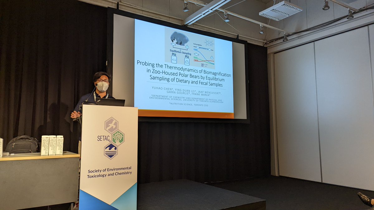 WaniaGroup's tweet photo. In the #analytical &amp; #experimental approaches session, Yuhao presented non-invasive measurements of the #thermodynamic limits of #biomagnification factors in #polarbears, 🐻using equilibrium sampling techniques on the the bear's food 🐟🥕🐡 and feces💩💩💩
#SETACCopenhagen https://t.co/Pug4IfLjBz