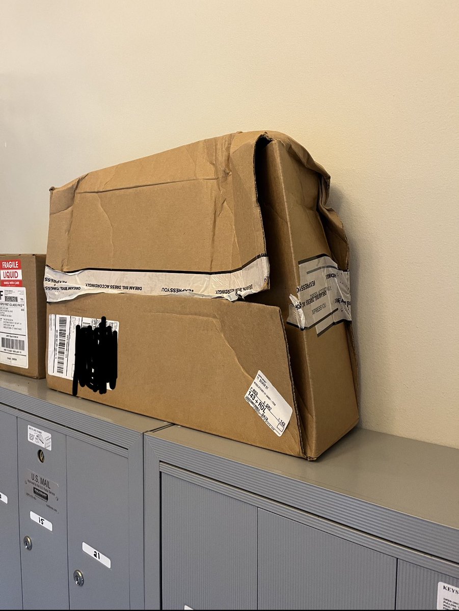 JackDeezle's tweet photo. BIG thanks to @UPS for ruining my suit for my buddy’s wedding! Can always count on your company’s professionalism when it matters! https://t.co/X61UnhOevP