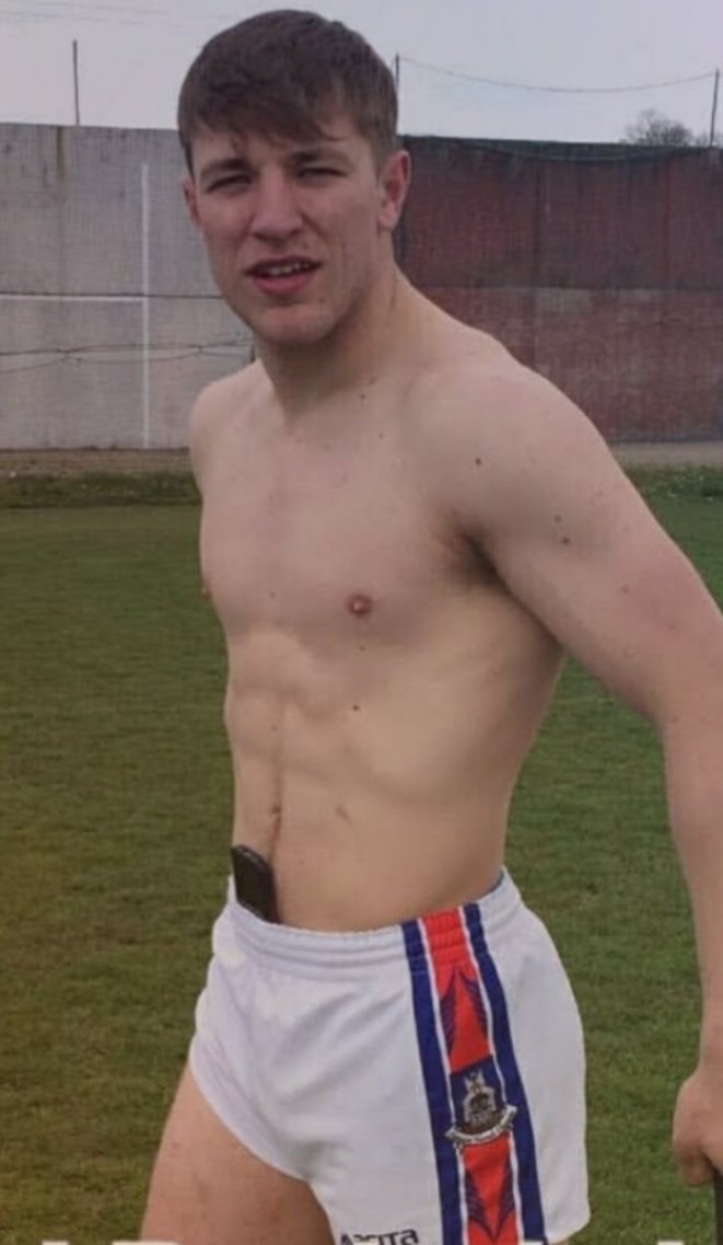 Irish20024's tweet photo. When GAA players get em out for the lads https://t.co/9SZnaADUl2
