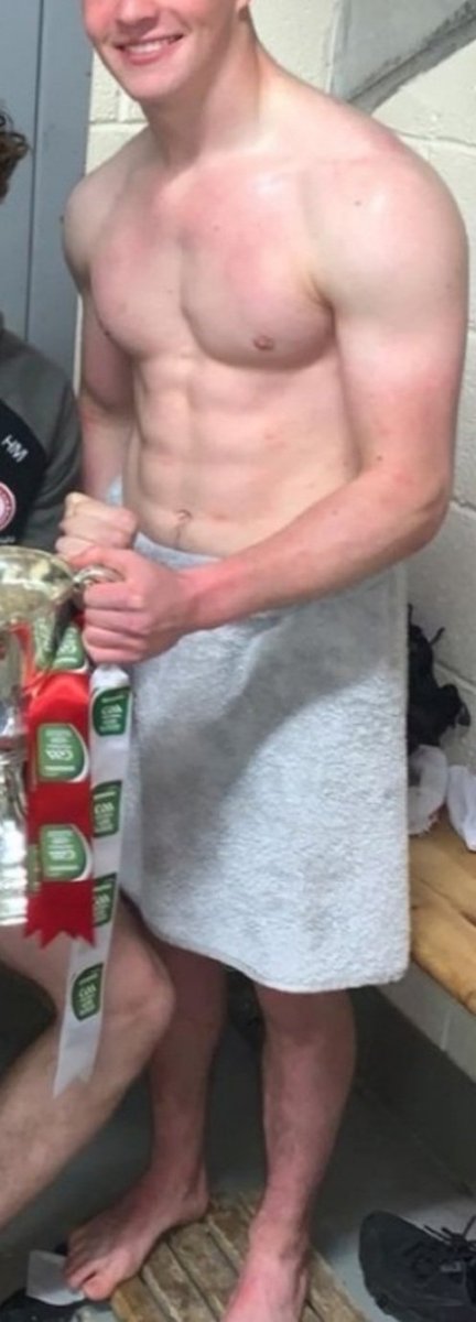 Irish20024's tweet photo. When GAA players get em out for the lads https://t.co/9SZnaADUl2