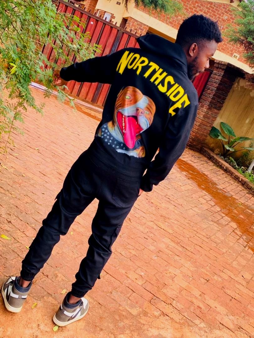 seamskills's tweet photo. Customized Coveralls @seamskillsart 🎨
.
.
.
.
.
#art #handpainted #fabricpainting #Seamskills 
#customizedjacket #swag #cool 
#streetwear #ArtistOnTwitter #custommade 
#fashionstyle #overalls https://t.co/efc2FrK5gR