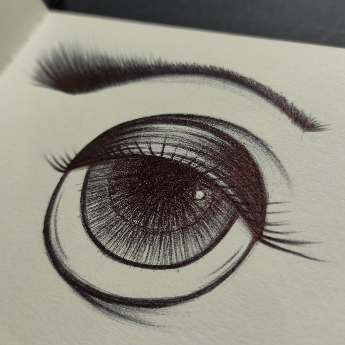 JaviUson's tweet photo. Ojo!!

#dibujo #drawing #sketch #sketchbook #ojo #eye #javiuson #ilustracion #illustration https://t.co/0ImPqLY42f