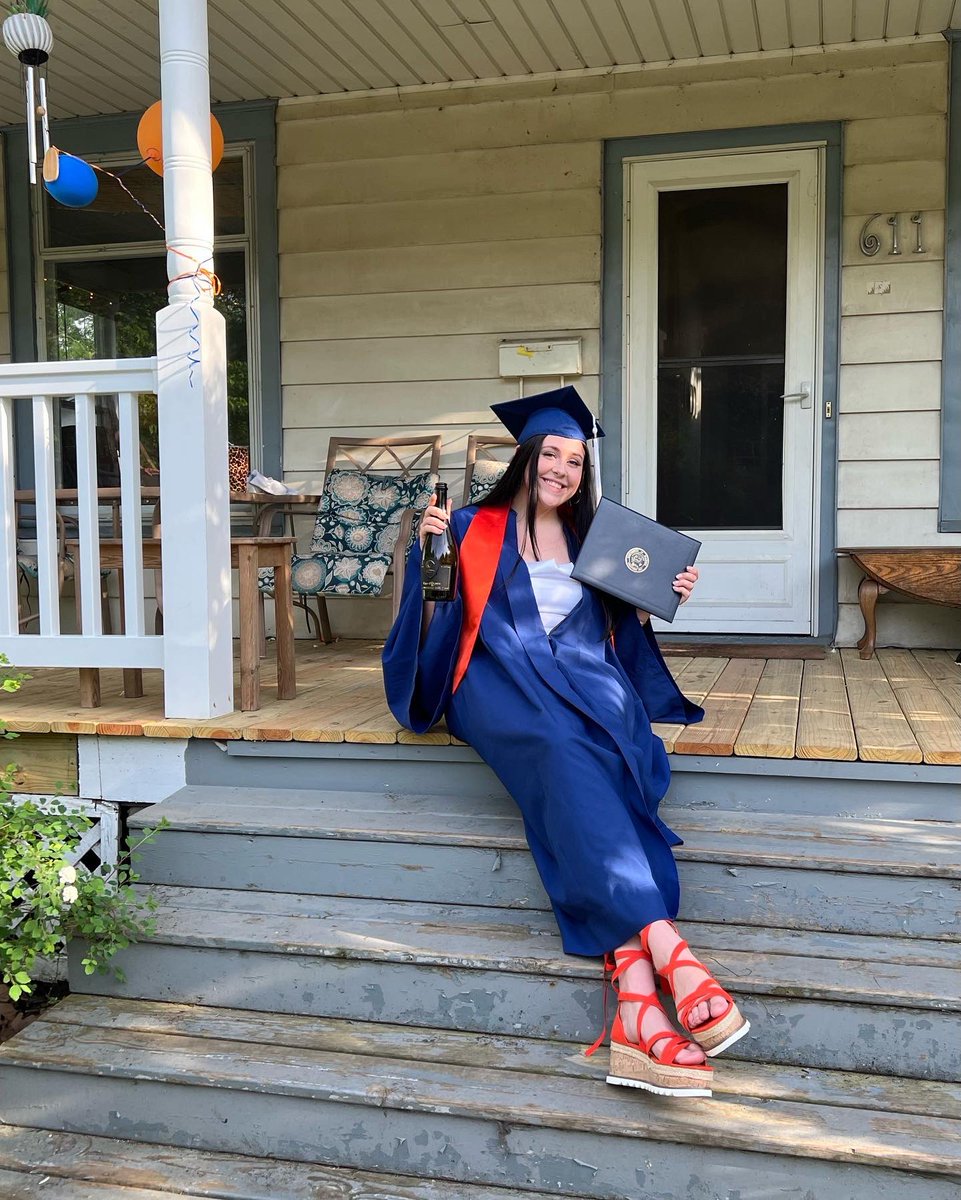 MackenzieBlazek's tweet photo. 🥲🧡💙 https://t.co/iSkuP2XwG3