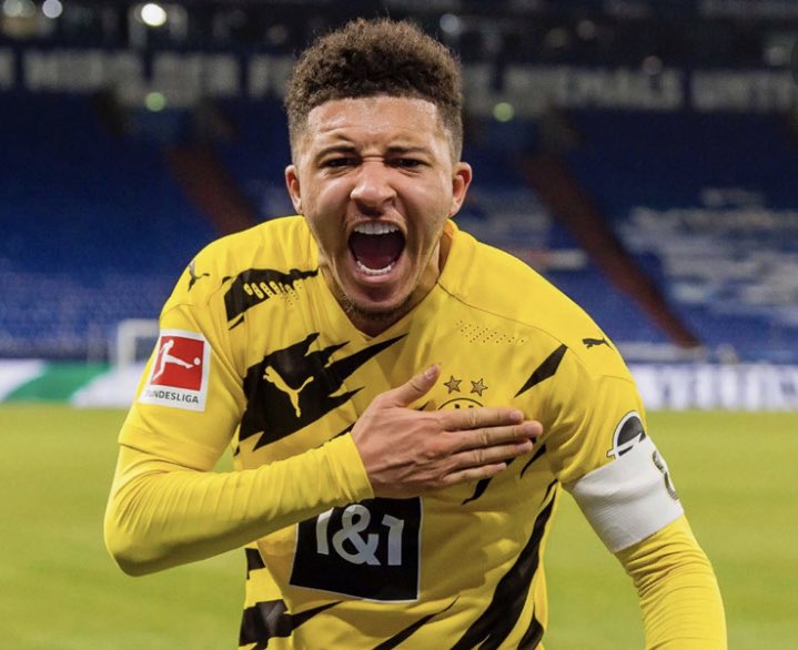 Schl0tterbeck's tweet photo. Thinking about how Jadon stole the captains armband and randomly became the bvb captain for one night and was so proud of it 😭😭 https://t.co/p5xnG8bYl0