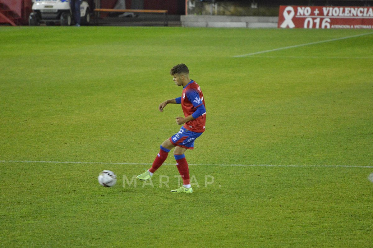 numanciastats's tweet photo. DAVID SANZ ha participado en 5 partidos de Liga esta temporada con el primer equipo. En todos ellos ha salido desde el banquillo. En total ha sumado 93 minutos, logrado 2 victorias, 1 empate y 2 derrotas. #FinalTemporadaNumanciastats #twnum https://t.co/ZVKHVnSEg6