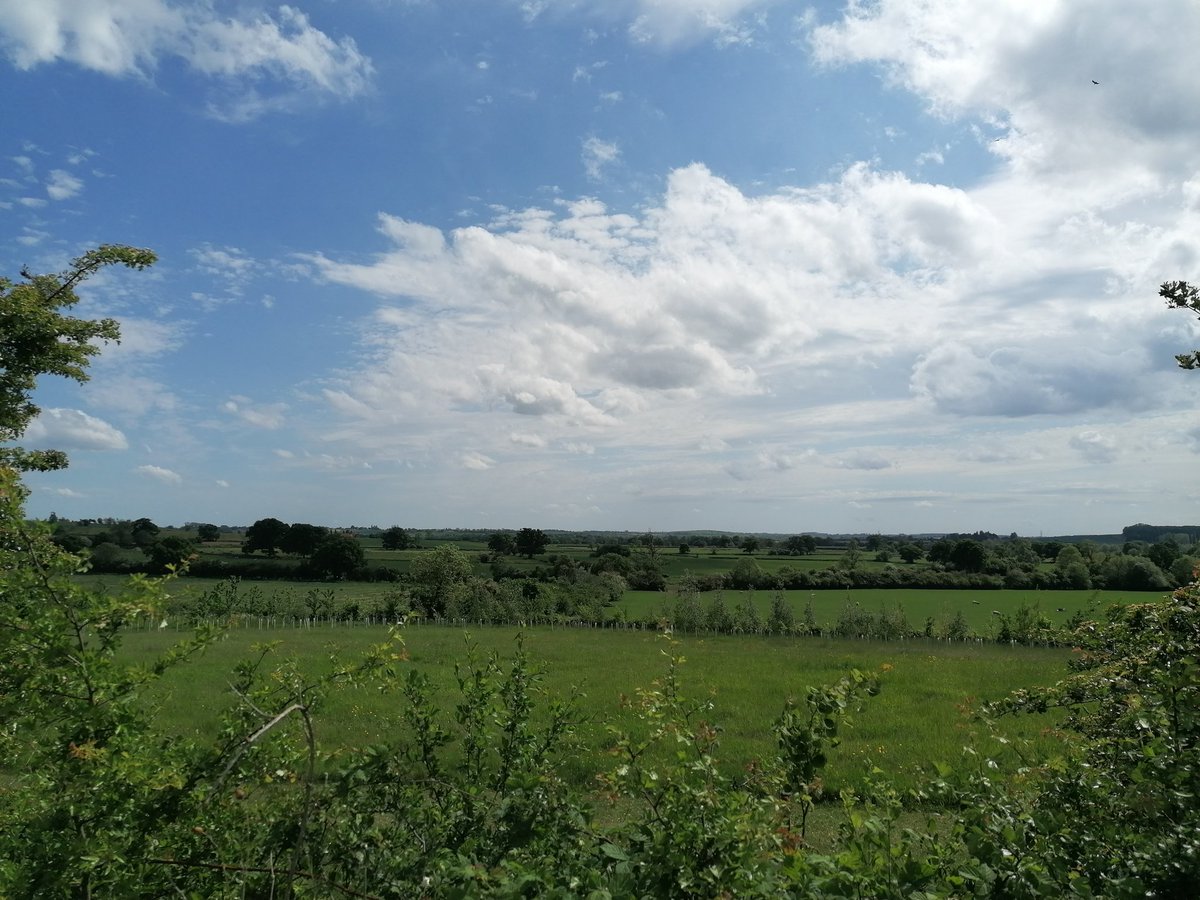 FrancesH_S's tweet photo. Making an effort to maintain a better balance; spending more time outside and being active. #WorkLifeBalance #socialworker #warwickshirecountryside #beautifulday https://t.co/OGHFIcMP7n