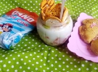 Adyokezie's tweet photo. My delicious Dano cool cow milk parfait .
#MyDanoCrush
#DanoMilk
#GoForIt
#ArlaNigeria
#FarmerOwned https://t.co/q0oOtnjJJA