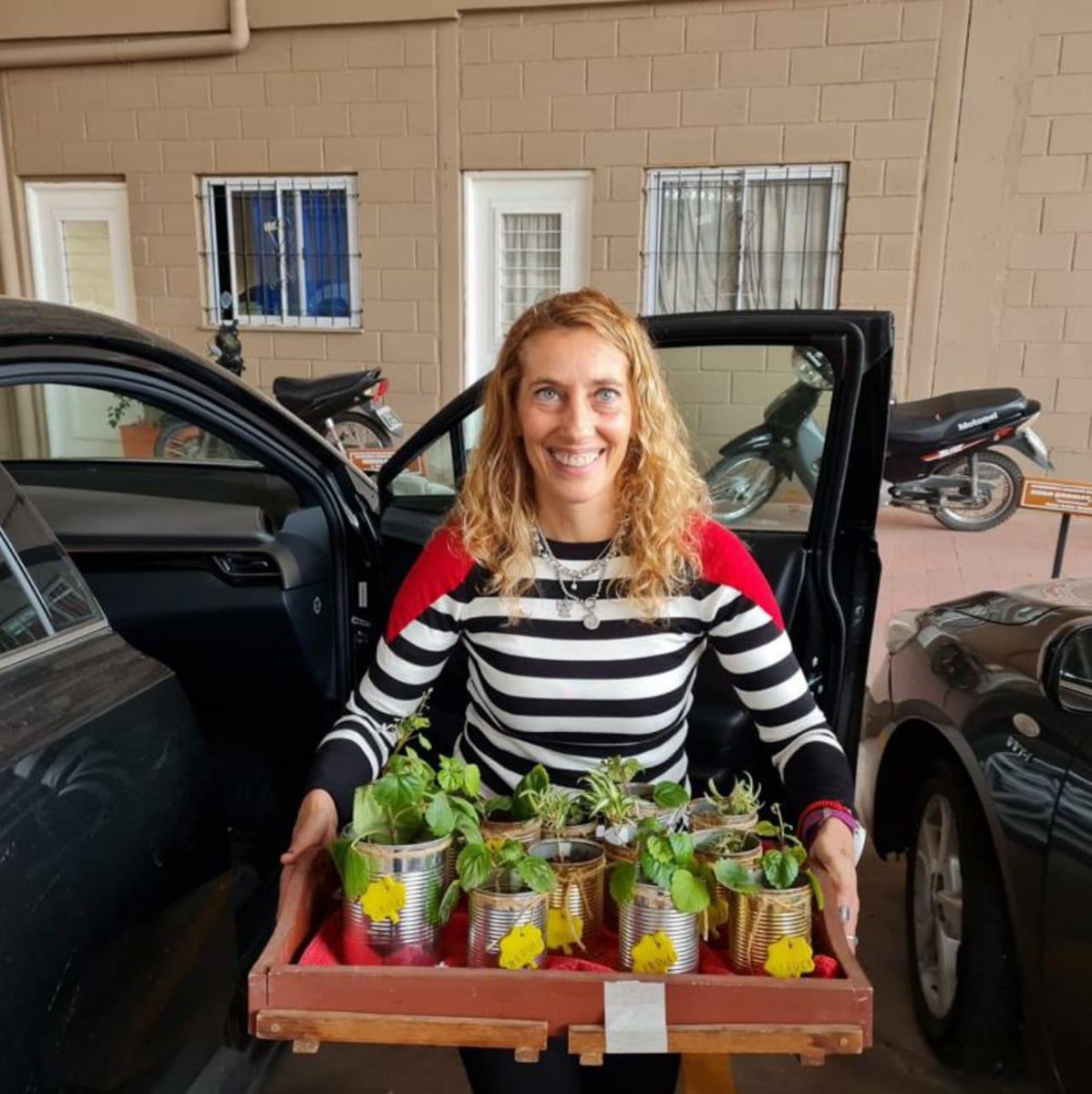 🌎¡El futuro del planeta está en nuestras manos!
♻️En el día mundial del Reciclaje, reafirmo mi compromiso con el cuidado del medio ambiente. Porque simples acciones, una tras otra, empiezan a hacer la diferencia.
💪En casa, en el trabajo, en la escuela, no dejemos de reciclar!