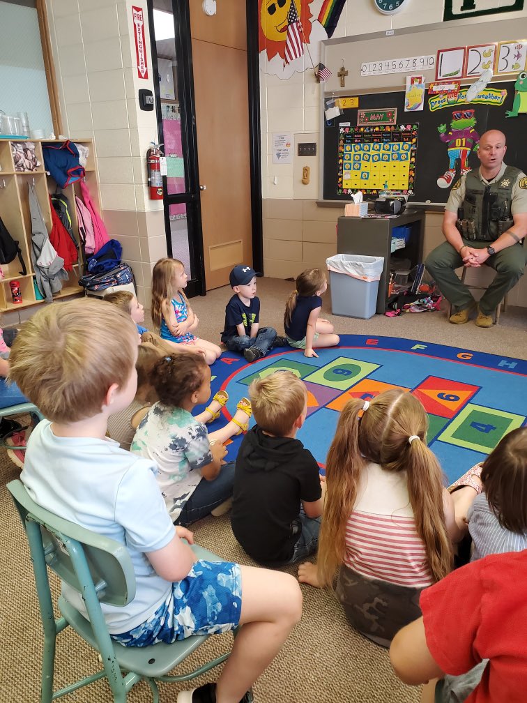 dcelemschool's tweet photo. DC PK-1st students learned about stranger danger from Deputy Chwirka today and then had a blast checking out a pretty cool car! https://t.co/z2bUFr509j