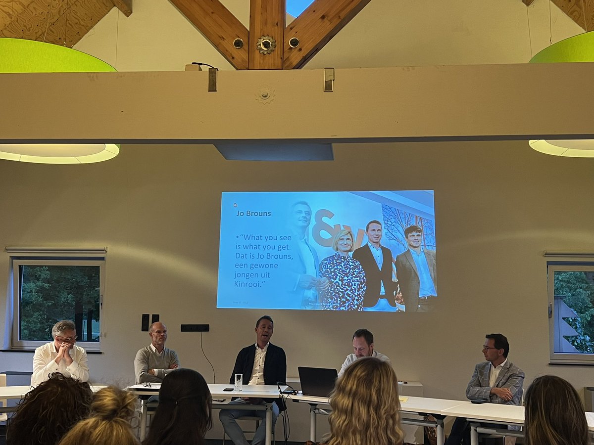 Partijraad <a href="/cdenvlimburg/">CD&V Limburg</a> vandaag. En veel volk. Ook vanuit <a href="/CDenVGENK/">CD&V GENK</a> 👊👊👊

Dank je wel <a href="/wbeke/">Wouter Beke</a> en <a href="/stevenmathei/">Steven Matheï</a>. Heel veel succes <a href="/jobrouns1/">Jo Brouns</a> . Heel Genk staat achter u! ‘t Zal wel zijn!