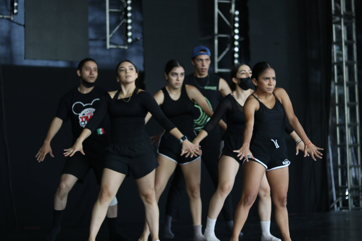 TECcampusGDL's tweet photo. #TECDance en el ensayo general para el #VibrArt desde #TECcampusGDL. 💃🕺 https://t.co/QmdDufPcJX