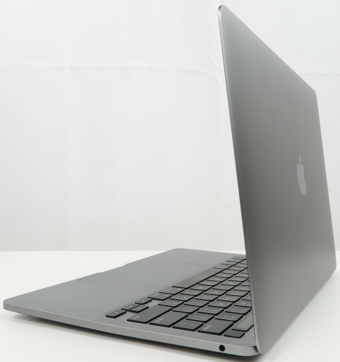HappyFeelingArt's tweet photo. This Apple MacBook 13.3" M1 Chip 16GB 1TB is BESt.

5749
Single-Core Score

23220
Multi-Core Score

Geekbench 4.4.4 for Mac OS X x86 (64-bit)

System Information

System Information

Operating System
macOS 10.16 (Build  #eightcore #M1Core #retina

https://t.co/7AwYoxmSVn https://t.co/VUHgQiYD9g