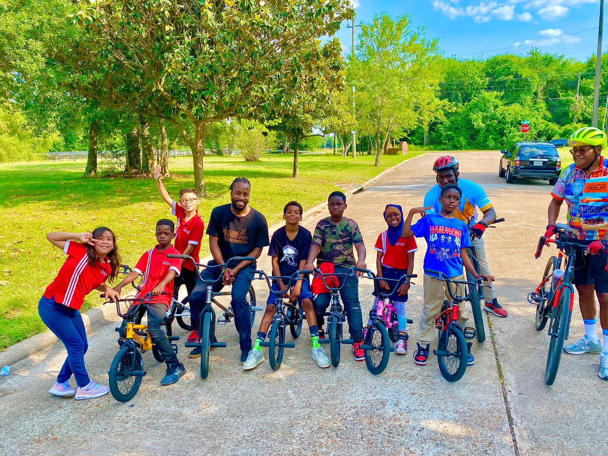RodneyEllis's tweet photo. Thanks to @hpsendeavor for partnering with Precinct One @hcpct1 for this biking event in Acres Homes yesterday. It was great to see the smiles on the kid's faces when we got them on the bikes! #RideOne https://t.co/6zOtY9acZ5
