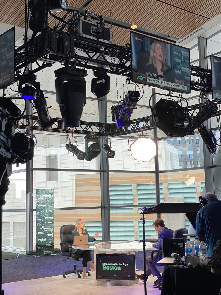 Hilary Allard tweet media