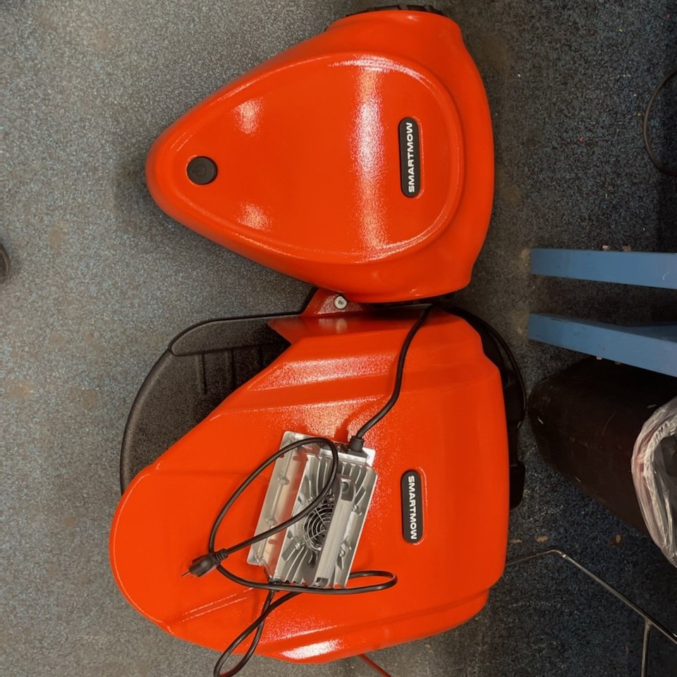 SmartMow's tweet photo. New #SmartMow Elite #Robot #lawnmower features a waterproof fast charger, patented virtual boundary system and patented InstaStop safety system.  More info at https://t.co/8ps2KTjyXK https://t.co/vjwhX8q3QY