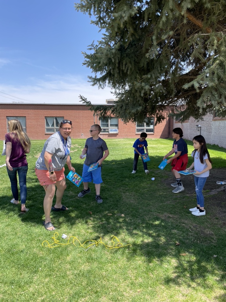 GV_Elementary's tweet photo. Some fun pictures from Grandview Field day and NSCAS testing reward day!!!"  Thank you to Mr. Kaup and Mrs. Mills for organizing these fun events.  Also thank you to all the Grandview staff that helped run these events!!" https://t.co/hYbS59Qtgz