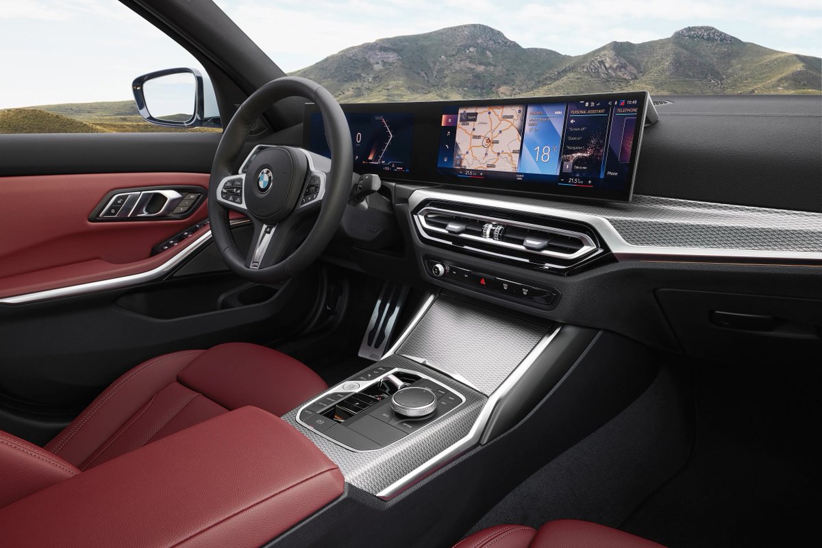 CARandDRIVER tweet picture