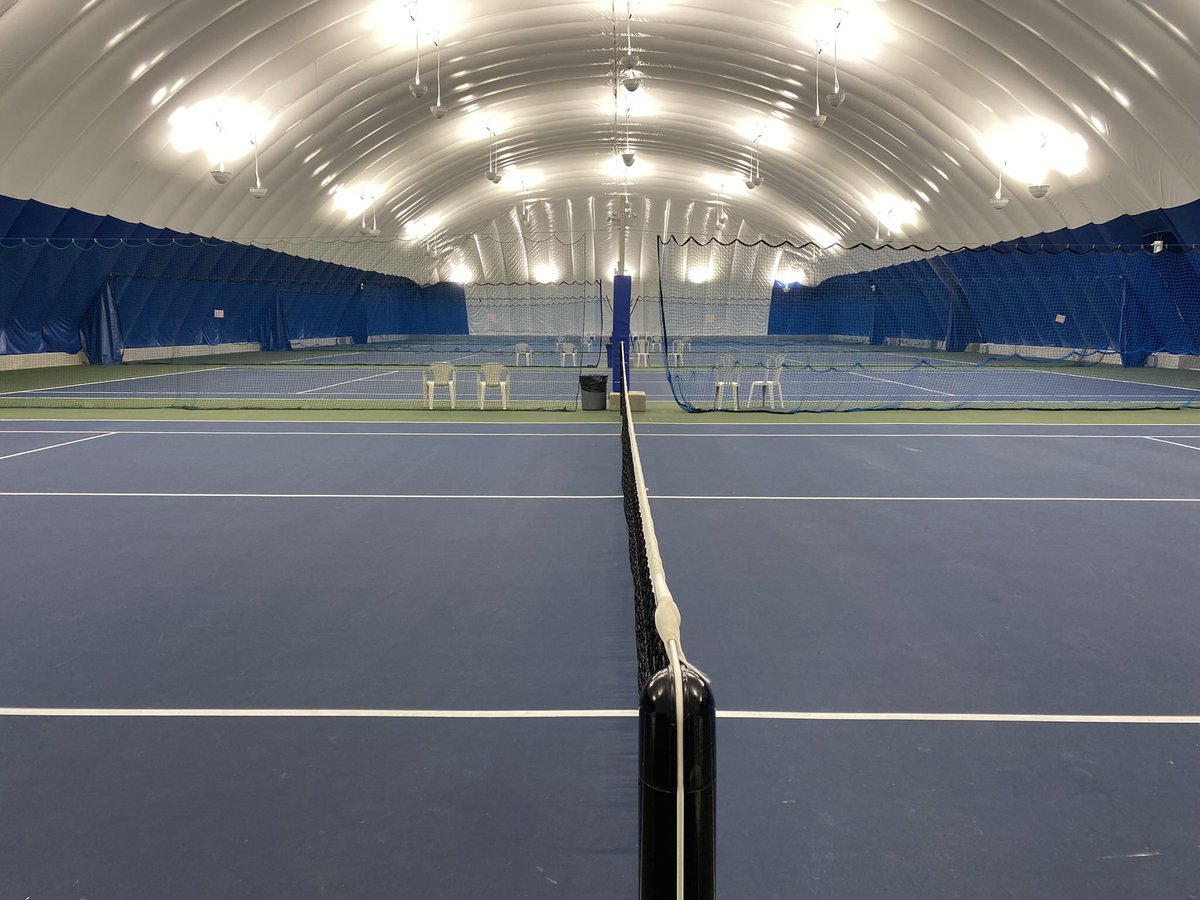 MsSavage20's tweet photo. This place was bursting with energy all day! @HPE_TDSB East Region tennis was in full force today. Fantastic athletes. Wonderful coaches. A joyful day. 🎾💚Congrats to all the athletes and good luck to all regional winners representing in upcoming Cities! #tdsb https://t.co/I0s31Lv7zs