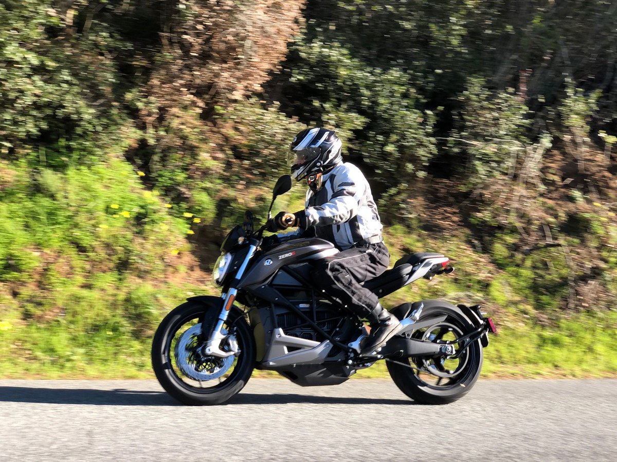 ZeroMC's tweet photo. "Twist that happy stick, roll it off, and repeat, apex to apex."
- @roadrunner_live
Read on for RoadRUNNER Magazine's hot take on the new 2022 Zero SR and the Cypher Store upgrade opportunities that will soon come with it!
https://t.co/PDk97kKgnU
#ZeroSR #CypherStore https://t.co/97hZ72vqpJ