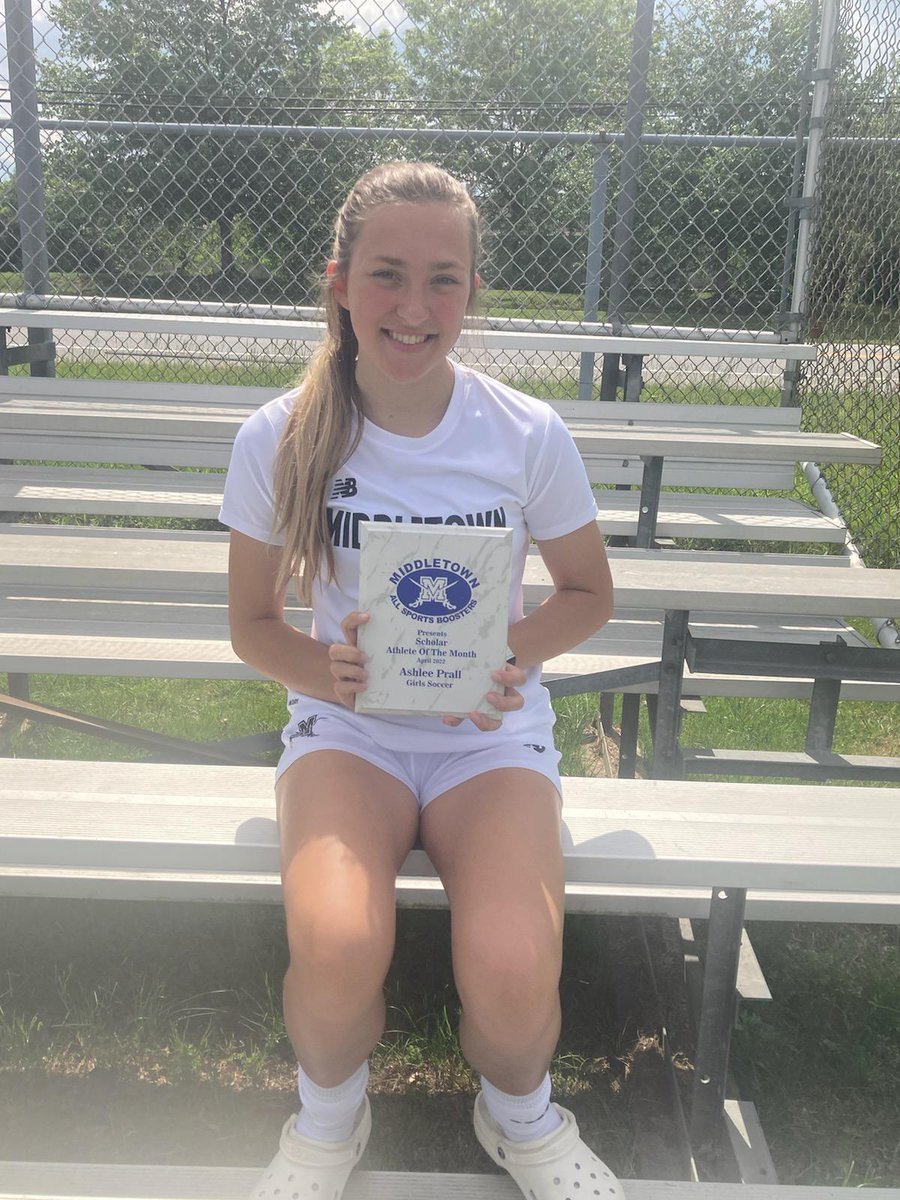 Mtown_Athletics's tweet photo. Congratulations to our Sportsmanship Athletes of the Month: Ava Ripanti &amp; Austin Colazzo! And our April Scholar Athlete of the Month: Ashlee Prall 💙#bluehearts https://t.co/S1swwZHlnP