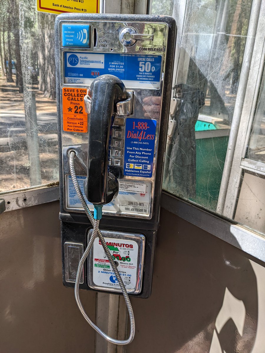 sturmovikdragon's tweet photo. #PacBell phone booths @YosemiteNPS. Two of these appeared to work!
@evandoorbell @PhoneTrips @museumofcomm https://t.co/1Dsbn38lCI