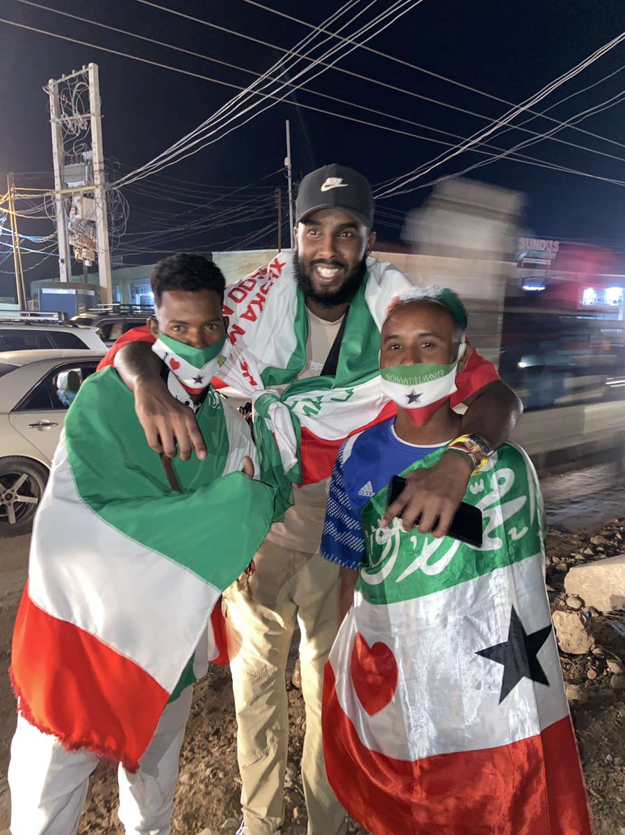 KingSamatar's tweet photo. HAPPY SOMALILAND INDEPENDENCE DAY 💚🤍❤️ ! Movie settings !! What an honour always !! https://t.co/GEL1EUV8D5