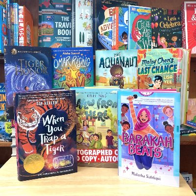 ChildrensBW_LA's tweet photo. We're continuing our #AANHPIHeritageMonth #BookSpotlights with some favorite #MiddleGrade titles by @DeuceOfGears @aishacs @DSantat @LisaYee1 @MalSidInk @KellyYangHK @TaeKeller. Browse these &amp; more on our website!
https://t.co/T9af6siOCw https://t.co/4MeQdoK27V