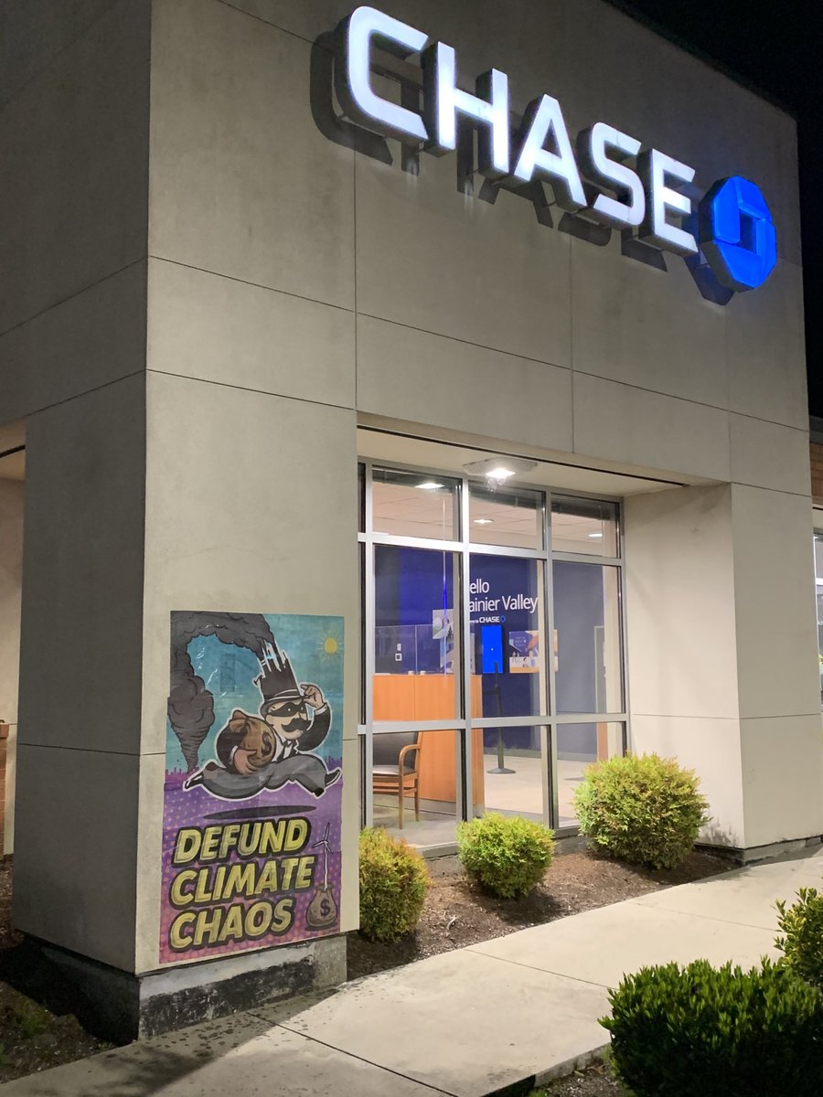 StopMoneyPipe's tweet photo. Well, we never. On the day of @Chase's annual shareholder meeting, activists from #Seattle to #Denver went &amp; painted Chase's walls with a simple message:

#DefundClimateChaos https://t.co/glU7EwGGsc