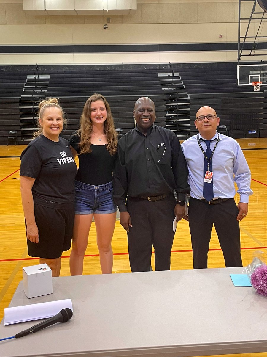 VandegriftGBB's tweet photo. @orourke_skye is the first girl’s basketball player in Vandegrift history to be named a McDonald’s All-American Nominee! We got to celebrate her today! Congratulations! 

Thanks to our local @McDonalds for speaking at the ceremony! https://t.co/RNpqoEofVx