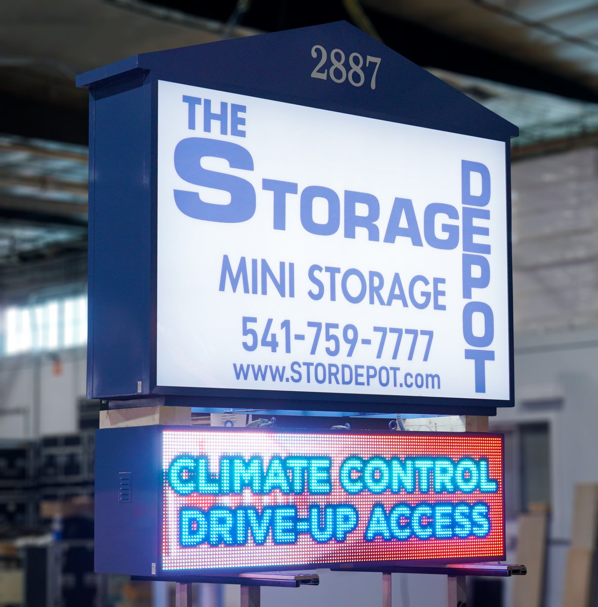 TVLiquidator's tweet image. Got some signage that you need to replace? Don't continue to be embarrassed by your old, outdated signage. Get a new updated sign for an amazing price with us! Take a look at at our sizes and prices at:

tvliquidator.com/all-in-one-mon…

#publicstorage

#customledsigns

#locationbranding
