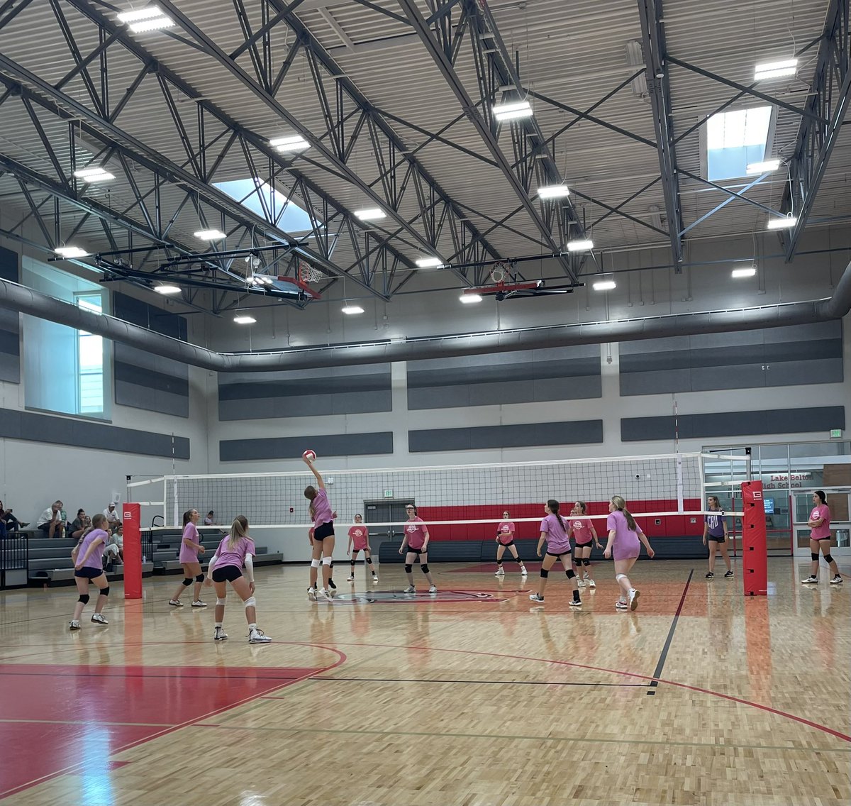 LakeBeltonVB's tweet photo. Incoming Bronco freshman spring league teams in action tonight at LBHS! #buildingbroncos #makingsteam https://t.co/fI6p0qqfSO