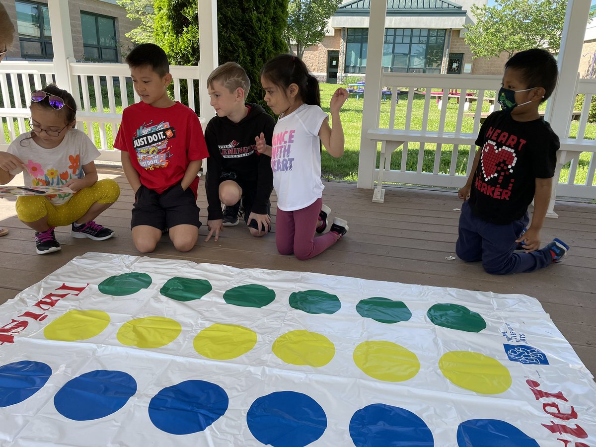 MrsRussoFRSD's tweet photo. Today our peer buddies taught us how to play twister! Such a fun way to reinforce important skills like color recognition, directional words, and body regulation while moving and stretching. Thanks 2nd graders! @CopperHillES https://t.co/zcN4kq6ppB