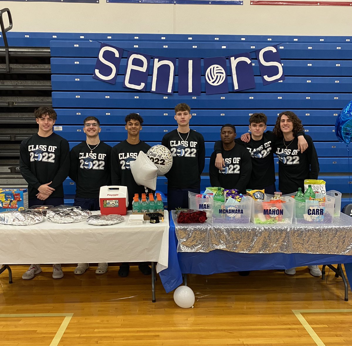 psdsalvatore's tweet photo. Happy Senior Night!!! ❤️ @mssurbaugh @PSHSBoysVball https://t.co/zs8biYtCof