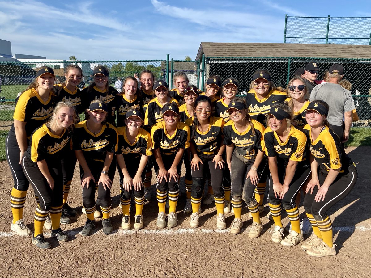 UABearsSB's tweet photo. Another successful 20+ win season for your Golden Bears has come to a close. Thanks to our players, coaches, family and fans for an exciting season! #GoBears @UAHSAthletics https://t.co/Cq6Kvyz8ll