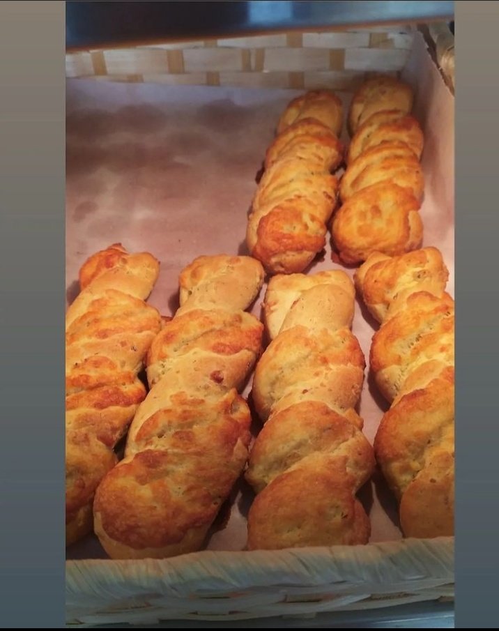 Chipas" doble queso"