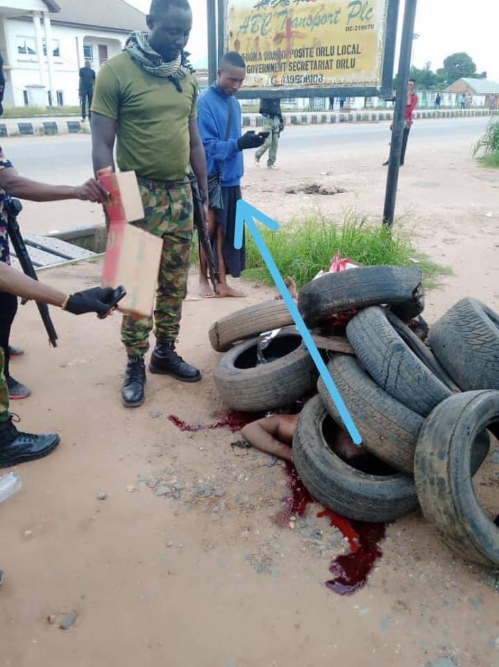 simon_ekpa's tweet photo. Here is the evidence of unknown gun men in the South East we call on international community to see the genocide against our people. This is @HQNigerianArmy and unknown gun men killing innocent people and blaming Biafra agitators @UN https://t.co/zL2enQbqrJ