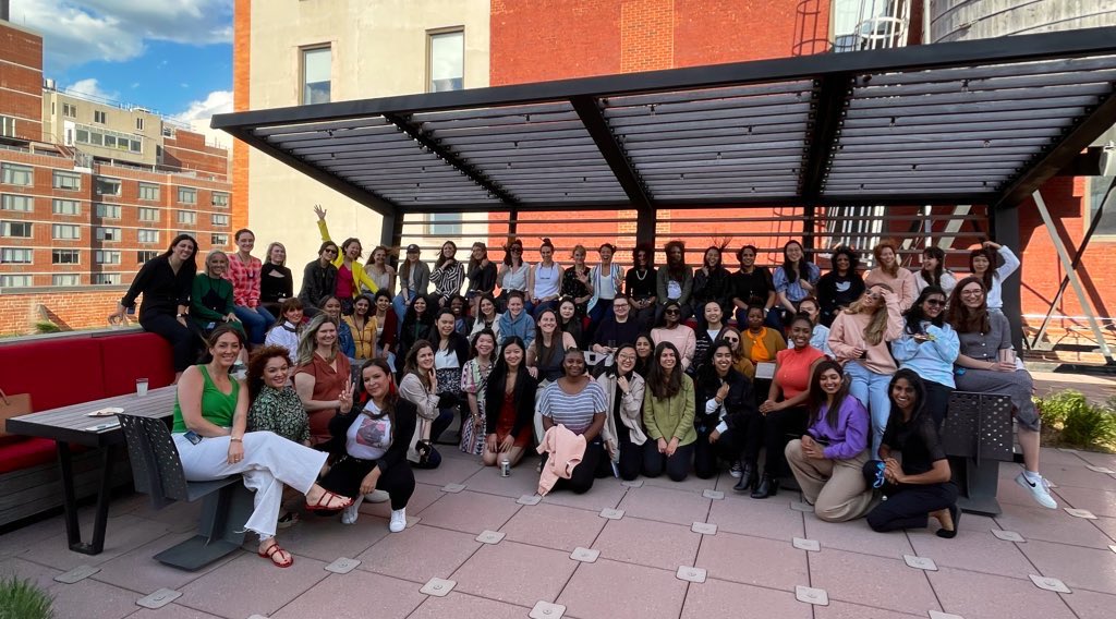 samhaves's tweet photo. Closing out an amazing programming day at the Twitter Women in Product offsite in NYC. Grateful to work with and learn from such talented, passionate and ambitious women! https://t.co/s0zPpuMiLg