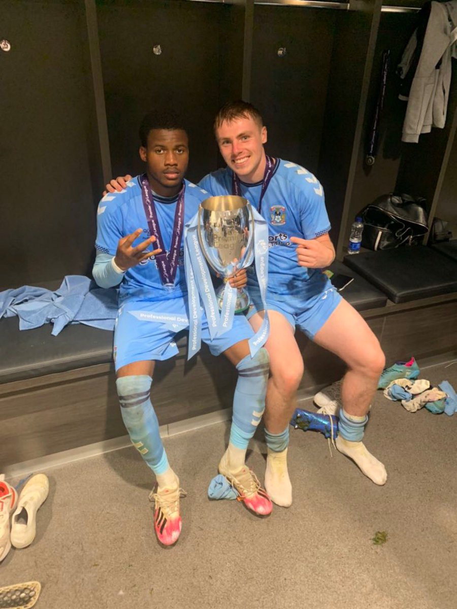Joshreid01's tweet photo. Championsssssss 🔵 https://t.co/IfvERuDYIx