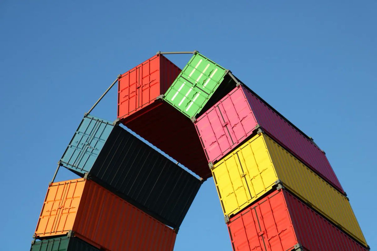 TigerContainers's tweet photo. Have you ever wondered why shipping containers come in different colours? 🎨  And no, it's not just because we love a lick of colourful paint 😉

Find out why 👉  https://t.co/DVbuEU4SGe https://t.co/4o318eJeuy