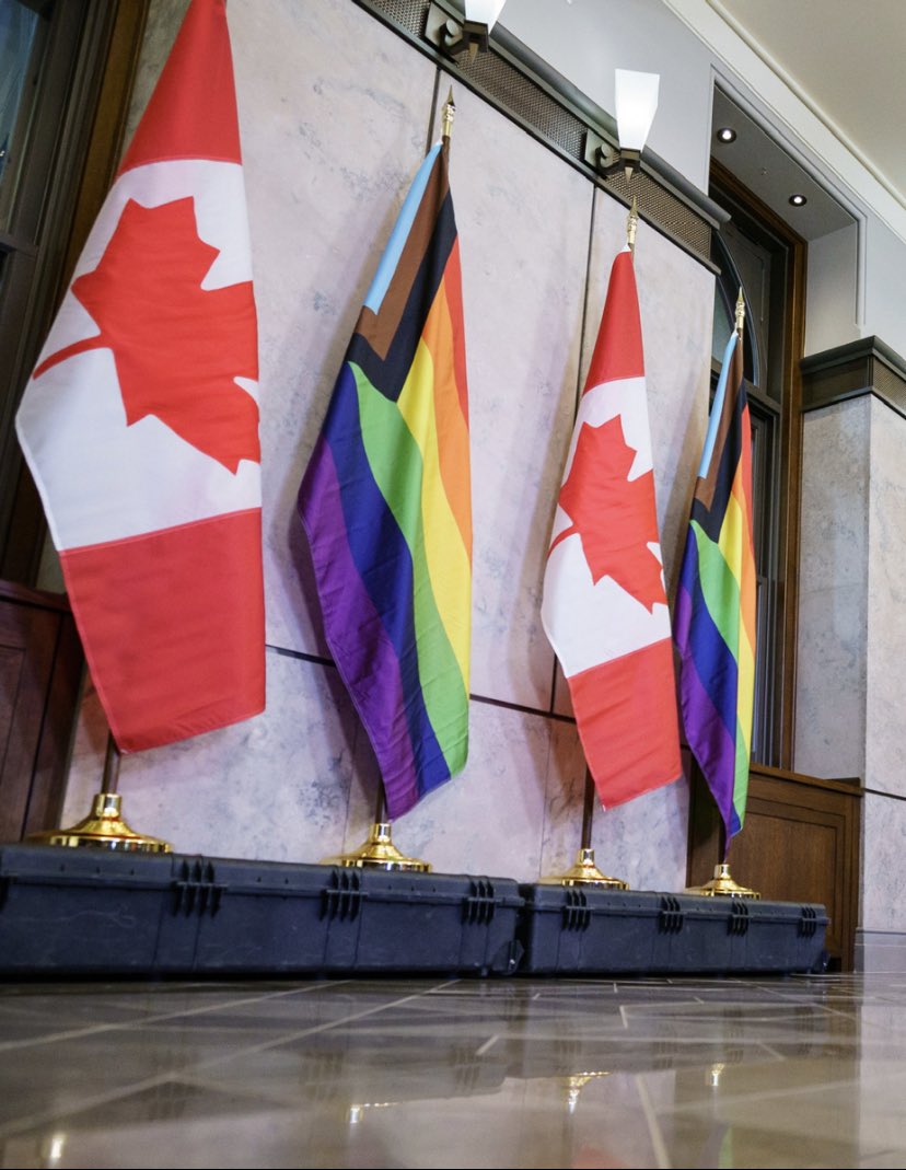 PascaleStOnge_'s tweet photo. En cette Journée internationale contre l'homophobie, la transphobie et la biphobie, chacun d’entre nous a un rôle à jouer dans la lutte contre la discrimination des communautés 2ELGBTQI+ pour bâtir un Canada plus sûr et inclusif où personne n’est laissé pour compte. #JIHTB https://t.co/3rLsU3bPBK
