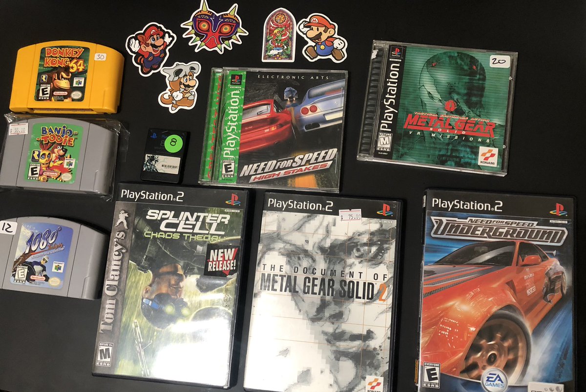 Sophi23's tweet photo. So the BF and I have been recently starting to buy more retro games and building our collection! Itโs been so much fun going out and checking out different stores in LA! #RetroGaming #LaVideoGames #GameTower #RetroRespawn #World8 #retrogames https://t.co/URp1fK3Xk4