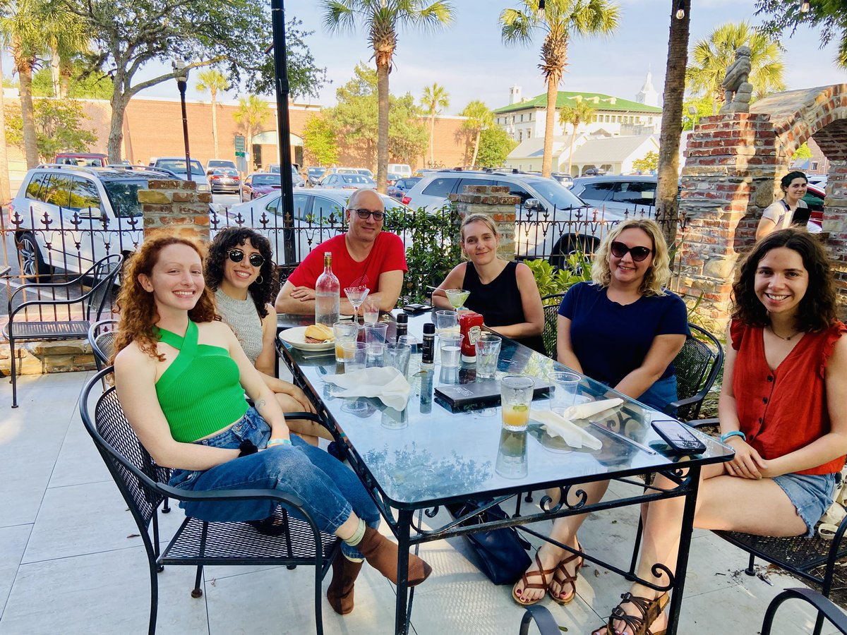 Group dinner to celebrate #SRBR2022 with <a href="/IlariaBarone9/">Ilaria Barone</a> <a href="/nicolegilette/">nicole gilette</a> <a href="/hannah_blume_/">Hannah Blume</a> <a href="/malcaron/">Mallory Caron</a> @sarahferraro16 ! ☀️💃🏼