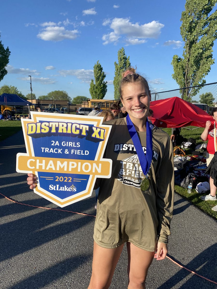 PGA_Athletics's tweet photo. Abby with gold. https://t.co/AdNHZIz8Zm