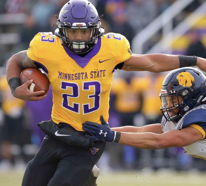 After a great conversation with <a href="/CoachHJones/">Houston Jones</a> I’m blessed to receive my first offer from Mankato State !! #AGTG <a href="/77williehoward/">CoachWillieHoward</a> <a href="/cooperhawksFB/">Cooper Hawks FB</a>