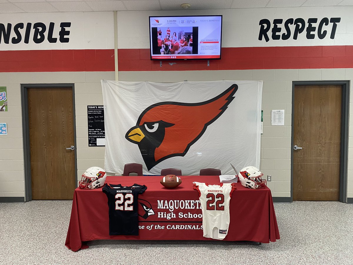 MaquoketaFB's tweet photo. Excited to have 33 guys entering our program next fall! Thank you to everyone that made our commitment day possible! Great event that we look forward to putting on for years to come! #BUILT2RI2E https://t.co/a6W1CRH8BN