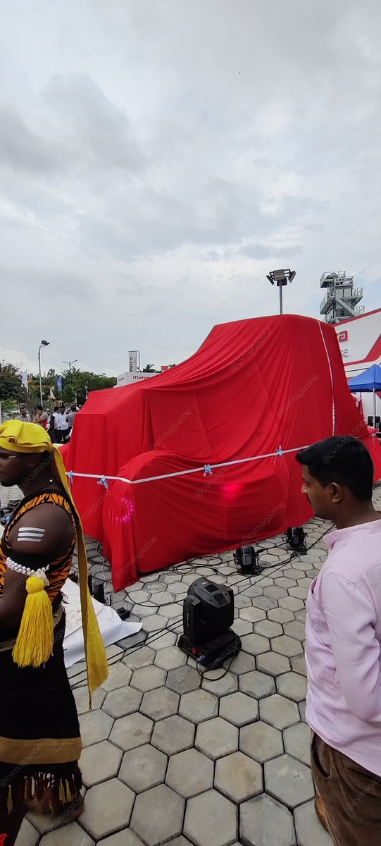 CVmagazine's tweet photo. Mahindra launched G75 Smart road master, it was unveiled by Anup Soni and Mahindra team. 
@Mahindra_Auto @followcii @CII_Excon
#profitkapartner #mahindraatexcon #mahindra #newlaunching https://t.co/qpObnJxoWD