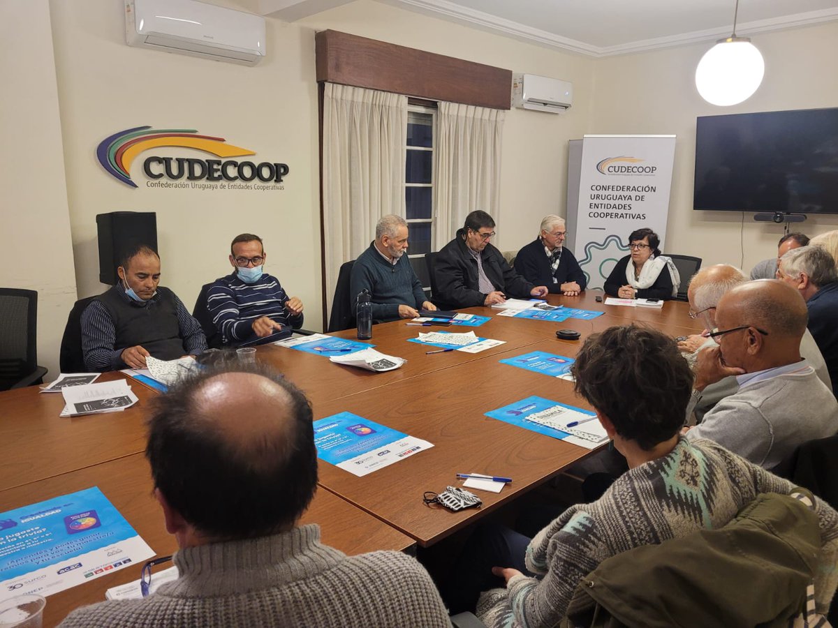 Cudecoop_uy's tweet photo. Hoy martes 17/5 se realizó la asamblea gral extraordinaria de Cudecoop con motivo de realizar la selección de candidatos a proponer al Poder Ejecutivo para integrar al @inacoop. En este sentido quedaron en primer lugar igualados Washington Collazo, Julio Valdéz y Gustavo Cardozo https://t.co/VKiRir8rfZ