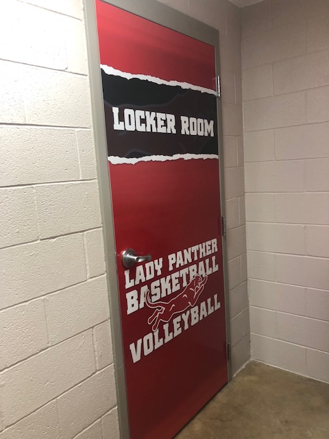 GC_Image's tweet photo. Added some more π₯π₯π₯ branding at Magnolia High School in Arkansas on this collaboration with @C2CDesign1 We always enjoy working with the Panthers and happy to be a part of their vision!! #custombranding #doorwraps #windowperf #schoolpride https://t.co/4Nc9irTNsY