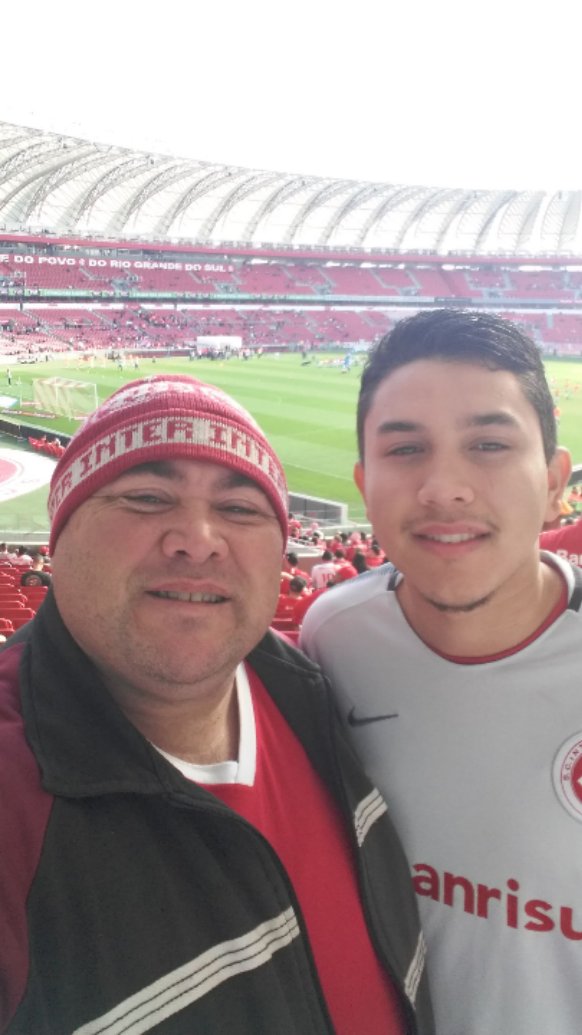 jujuzagueiro's tweet photo. Filho thauan amo #coloradonaconmeboltv https://t.co/Yzpza4rN1I